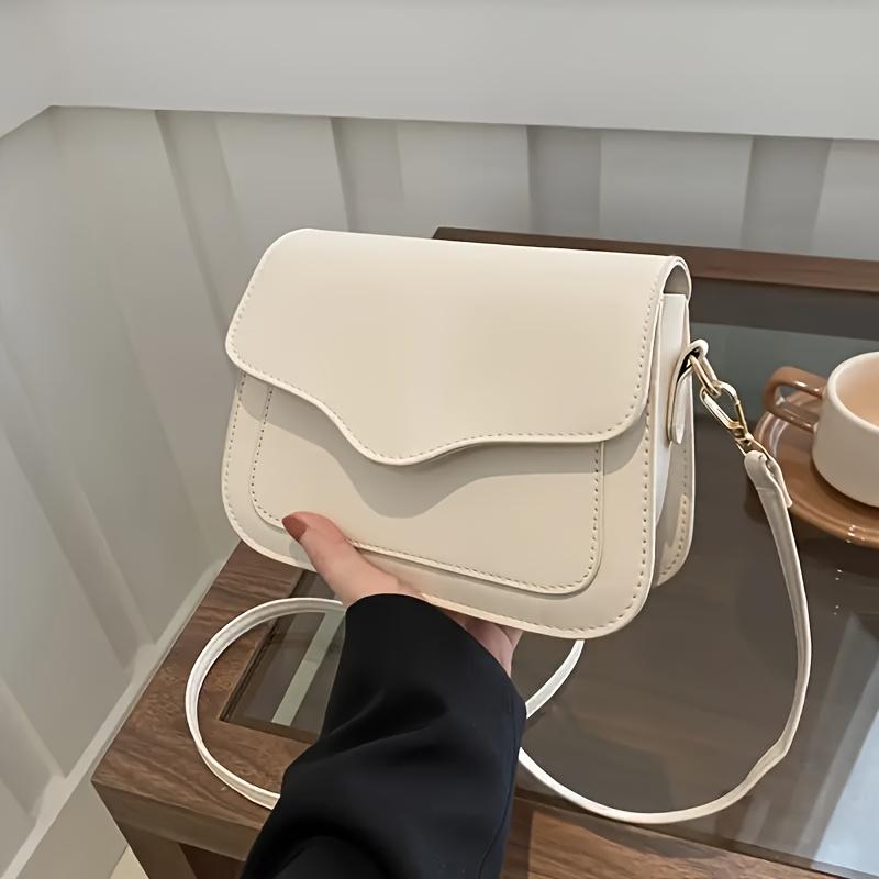Chic Mini Saddle Bag for Women - Versatile Solid Color Crossbody & Shoulder Purse, Perfect for Daily Commute белый
Chic Mini Saddle Bag for Women - Versatile Solid Color Crossbody & Shoulder Purse, Perfect for Daily Commute белый