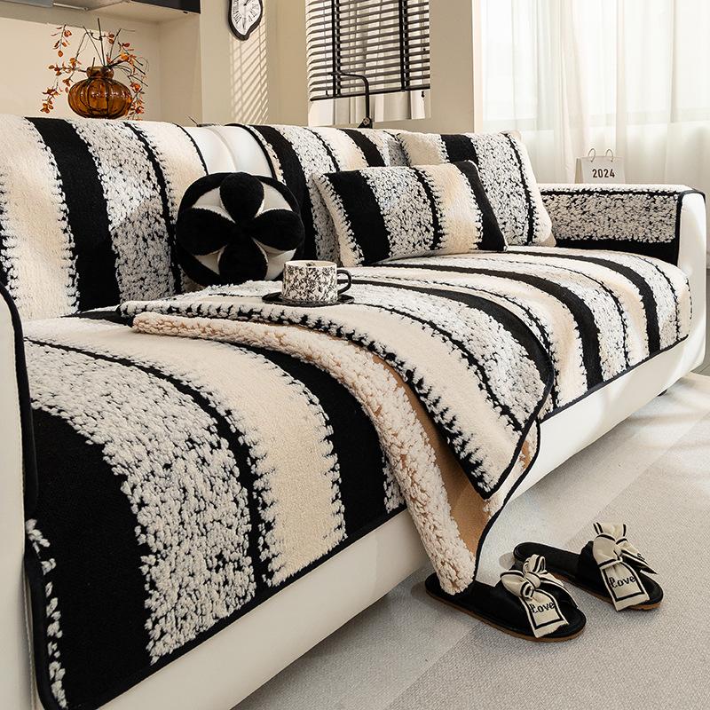 Plush Sofa Cushion, Non-slip Thickened Seat Cushion In Autumn and Winter, Light Luxury, High-end Sofa Cover Cover Cloth 90*160cm
Plush Sofa Cushion, Non-slip Thickened Seat Cushion In Autumn and Winter, Light Luxury, High-end Sofa Cover Cover Cloth 90*160cm