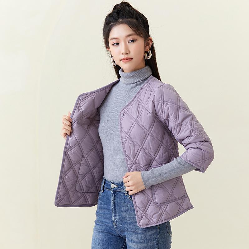 Новая ромбическая решетка с семью точками и короткими рукавами, тонкая хлопковая верхняя одежда с карманами, тонкие легкие осенне-зимние модные женские повседневные куртки, пальто M
Новая ромбическая решетка с семью точками и короткими рукавами, тонкая хлопковая верхняя одежда с карманами, тонкие легкие осенне-зимние модные женские повседневные куртки, пальто M