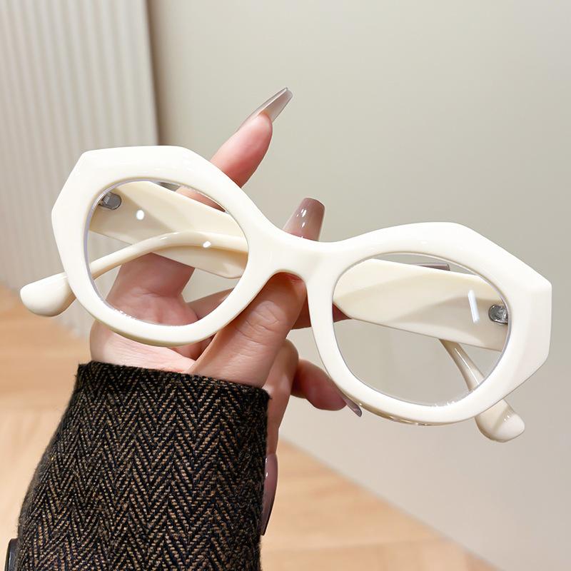 Flat Glasses Anti-Blue Light, Men S And Women S Round Faces, Large Faces, Simple Glasses Show A Small Face, High-End Feeling And Plain Face flat light
Flat Glasses Anti-Blue Light, Men S And Women S Round Faces, Large Faces, Simple Glasses Show A Small Face, High-End Feeling And Plain Face flat light