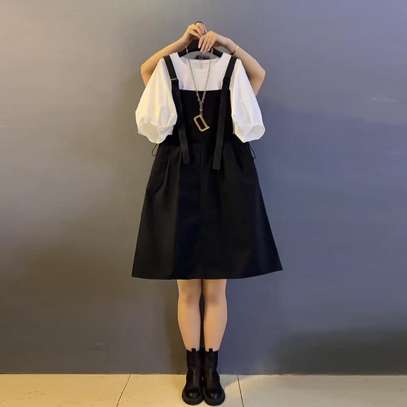 Plus Size Korean Style Two-Piece: Short Sleeve Top & High Waist Suspender Dress 3XL for 120-150 lbs
Plus Size Korean Style Two-Piece: Short Sleeve Top & High Waist Suspender Dress 3XL for 120-150 lbs