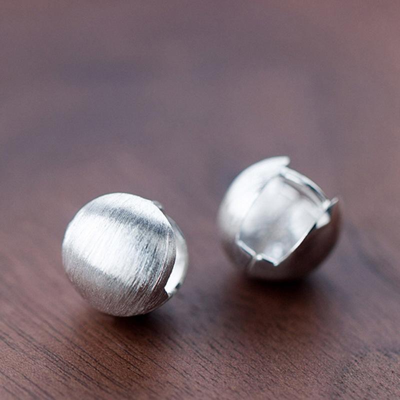 Korean Version of Fashion Brushed Ball Ear Buckle Cold Wind High Sense Popular Women s Earrings Simple Jewelry
Korean Version of Fashion Brushed Ball Ear Buckle Cold Wind High Sense Popular Women s Earrings Simple Jewelry