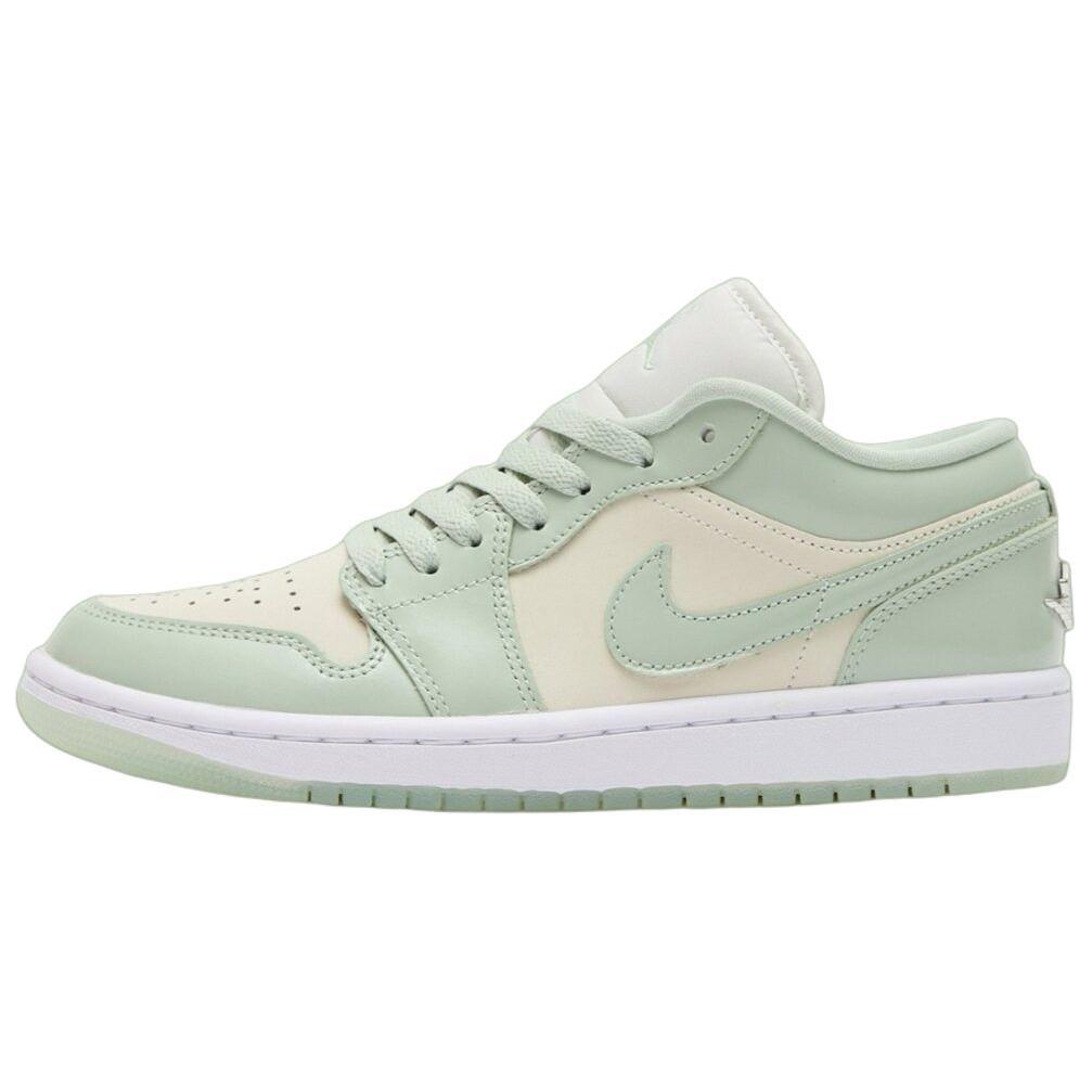 Кроссовки женские Air Jordan 1 Low Seafoam Sail зеленые металлик-серебристый белый HF4078-100 36.5
Кроссовки женские Air Jordan 1 Low Seafoam Sail зеленые металлик-серебристый белый HF4078-100 36.5