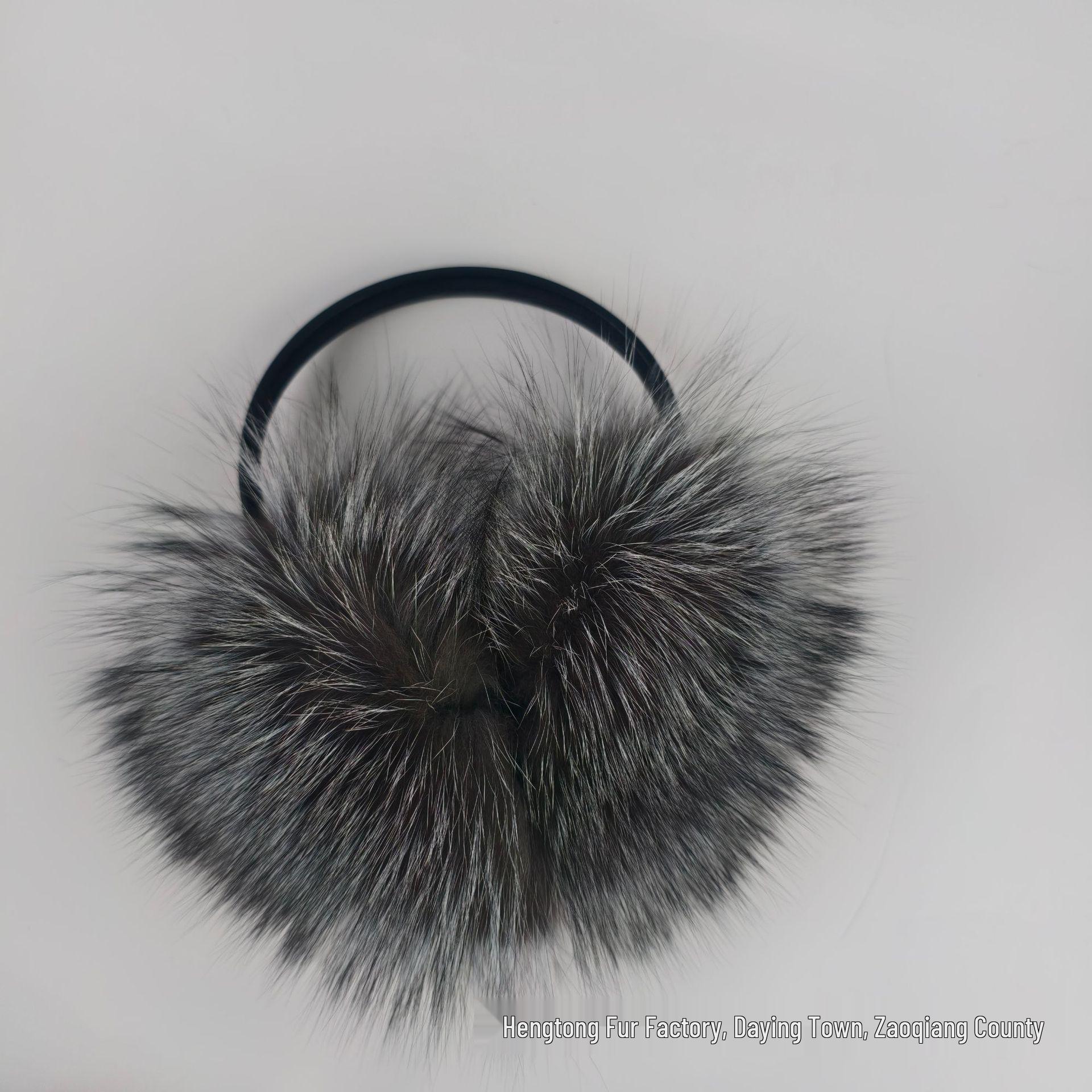 Korean Style Cute Real Fox Fur Earmuffs, Warm Frostproof Winter Ear Protection for Women
Korean Style Cute Real Fox Fur Earmuffs, Warm Frostproof Winter Ear Protection for Women