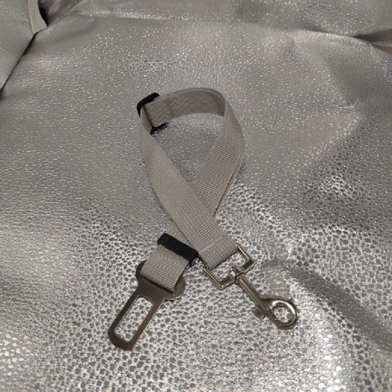 Car pet seat belt Car safety buckle supplies Cat dog traction pet car сірий колір
Car pet seat belt Car safety buckle supplies Cat dog traction pet car сірий колір