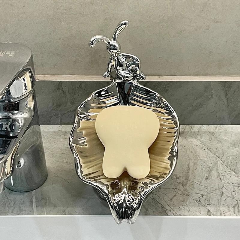 Ceramic Drain Soap Box Toilet Home Accessories Soap Storage Rack Bathroom Accessories Rabbit Shaped Decoration Home Furnishings
Ceramic Drain Soap Box Toilet Home Accessories Soap Storage Rack Bathroom Accessories Rabbit Shaped Decoration Home Furnishings