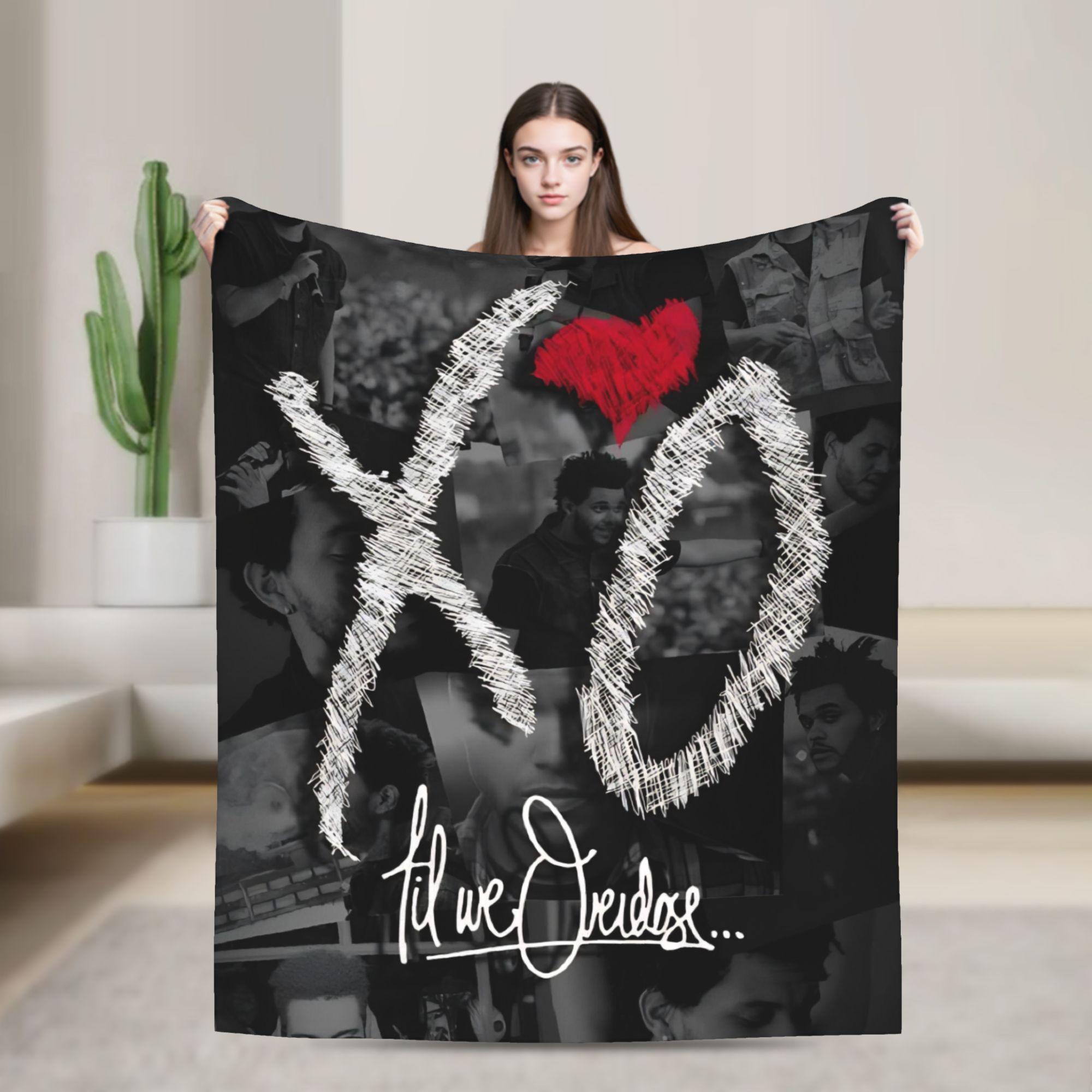 The Weeknd XO Album Flannel Blanket Super Warm Throw Blanket for Home Decor Camping Pattern Bedspread Sofa Bed Cover 75x90cm
The Weeknd XO Album Flannel Blanket Super Warm Throw Blanket for Home Decor Camping Pattern Bedspread Sofa Bed Cover 75x90cm