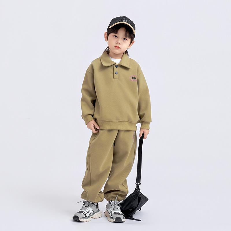 Повседневный спортивный костюм для мальчиков, осень 2025: Модный свитшот для детей среднего и старшего возраста 110 cm зелёный
Повседневный спортивный костюм для мальчиков, осень 2025: Модный свитшот для детей среднего и старшего возраста 110 cm зелёный