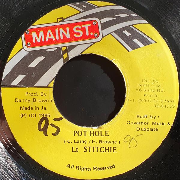 7inch Record LIEUTENANT STITCHIE - Pot Hole NONE Main St. 1995 Jamaica Reggae, Ska & Dub Used
7inch Record LIEUTENANT STITCHIE - Pot Hole NONE Main St. 1995 Jamaica Reggae, Ska & Dub Used