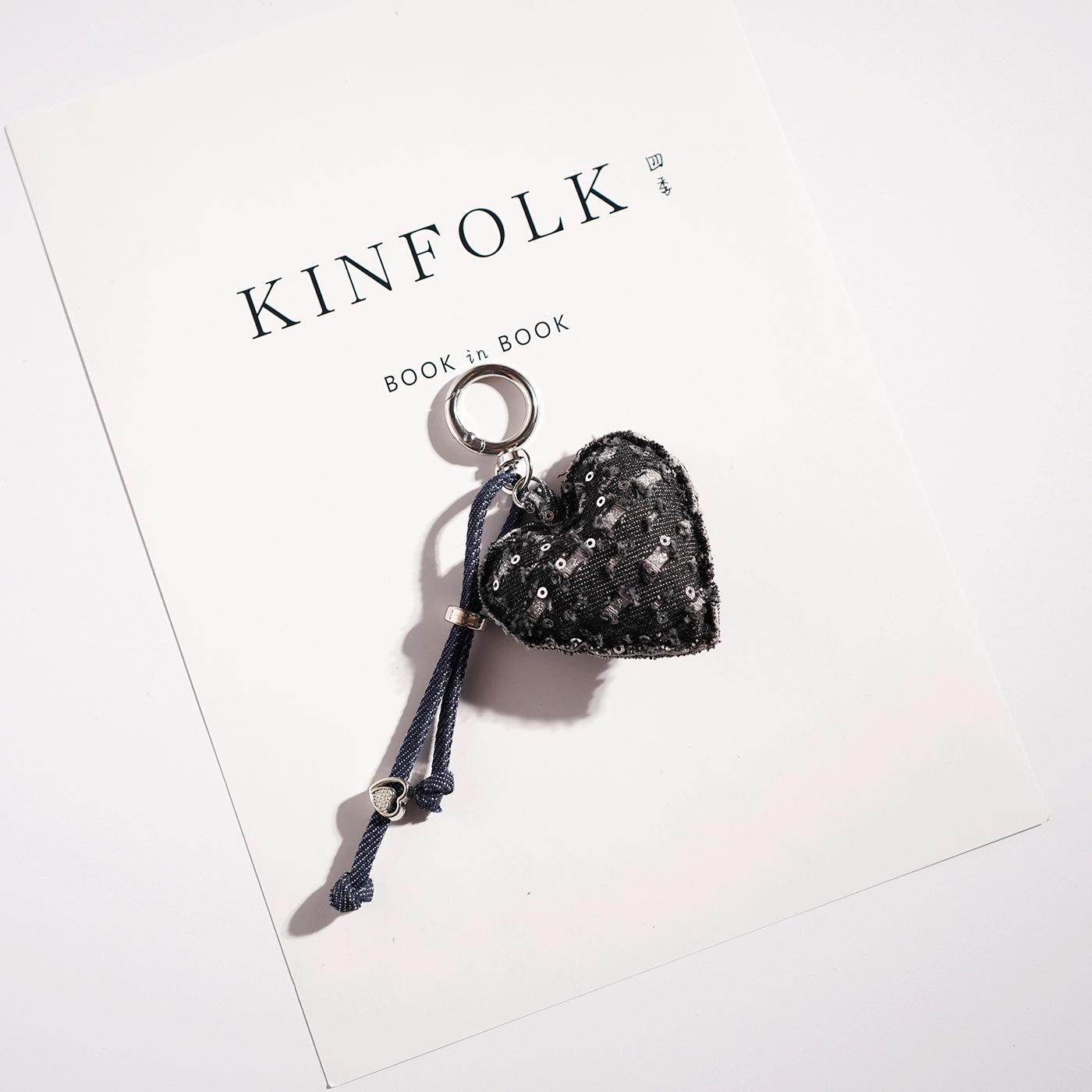 Cartoon Denim Heart Keychain Pendant – Cute Bag Charm & Small Gift
Cartoon Denim Heart Keychain Pendant – Cute Bag Charm & Small Gift