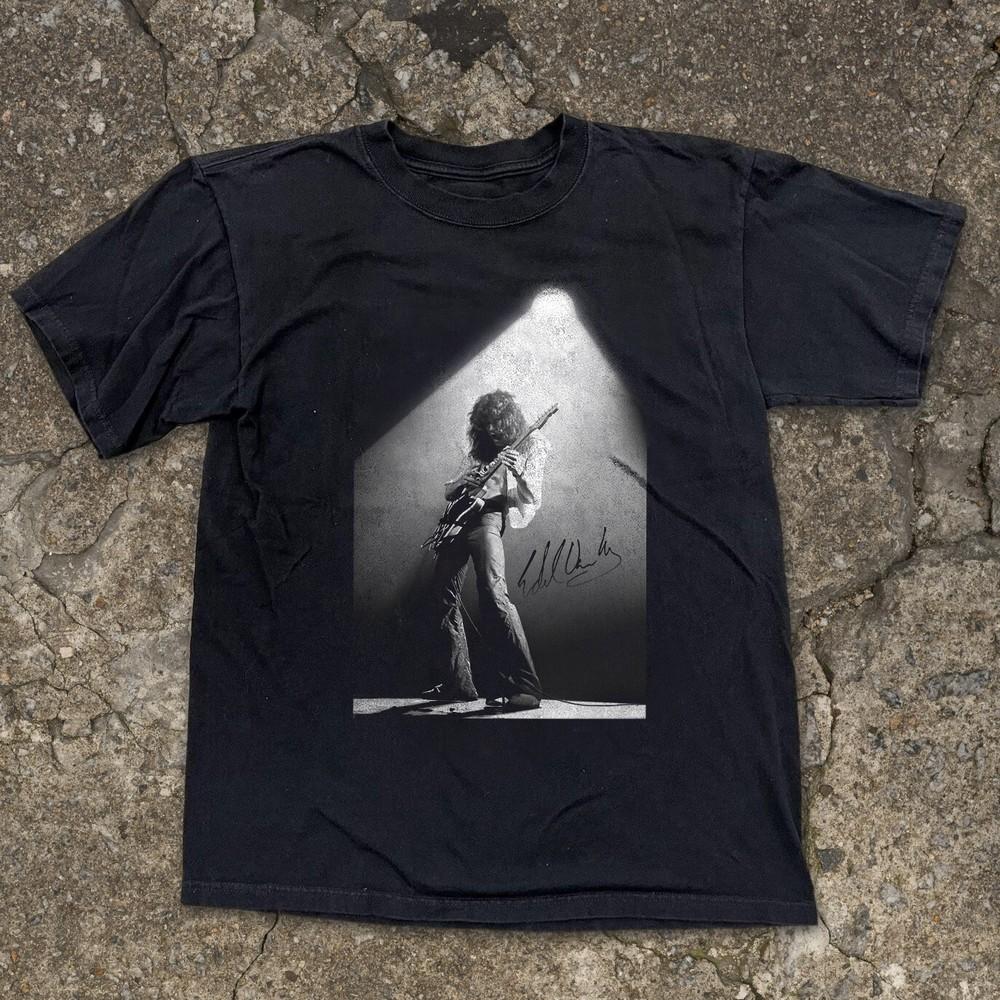 Eddie Van Halen Spotlight Unisex Black T-shirt Size S-5XL Unisex T-Shirt XXXXL
Eddie Van Halen Spotlight Unisex Black T-shirt Size S-5XL Unisex T-Shirt XXXXL