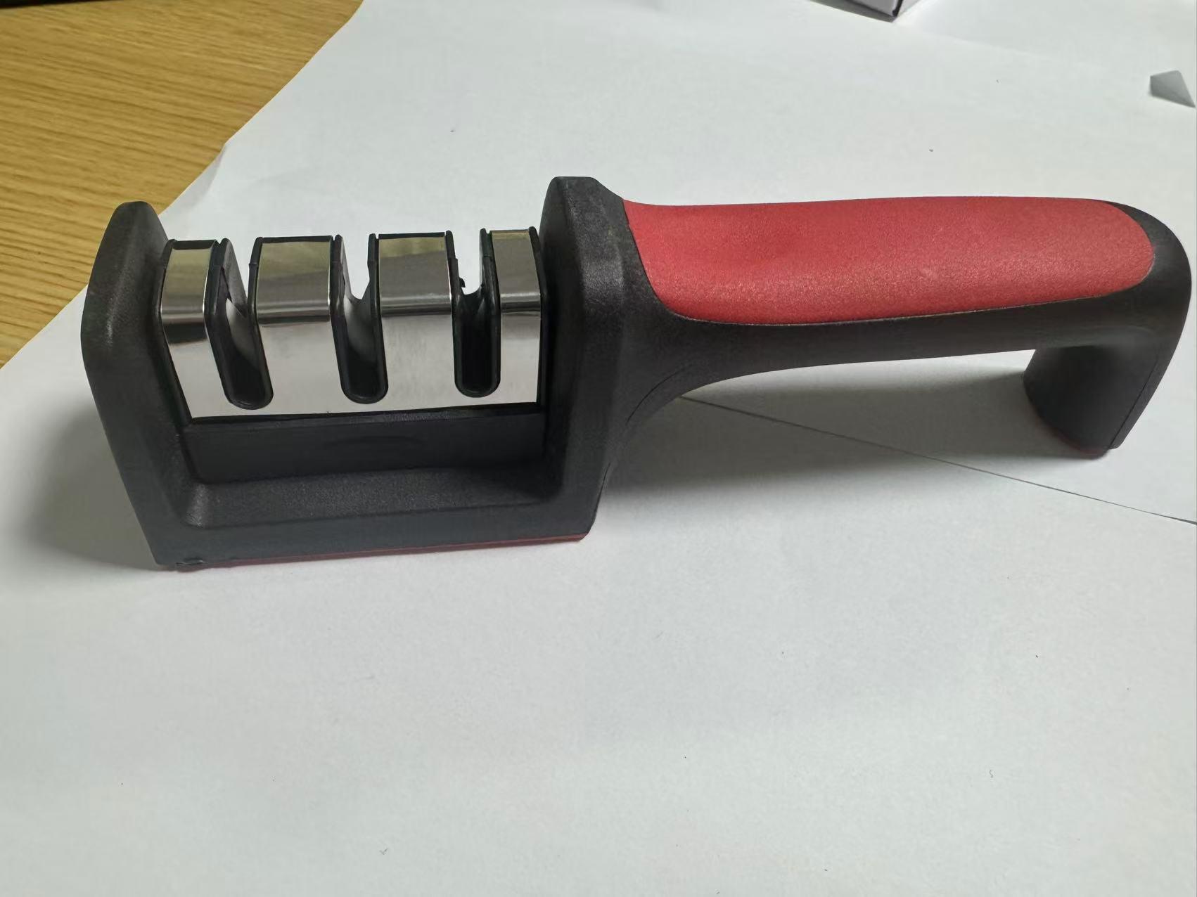 Three-Stage Detachable Whetstone Sharpener for Knives and Scissors
Three-Stage Detachable Whetstone Sharpener for Knives and Scissors