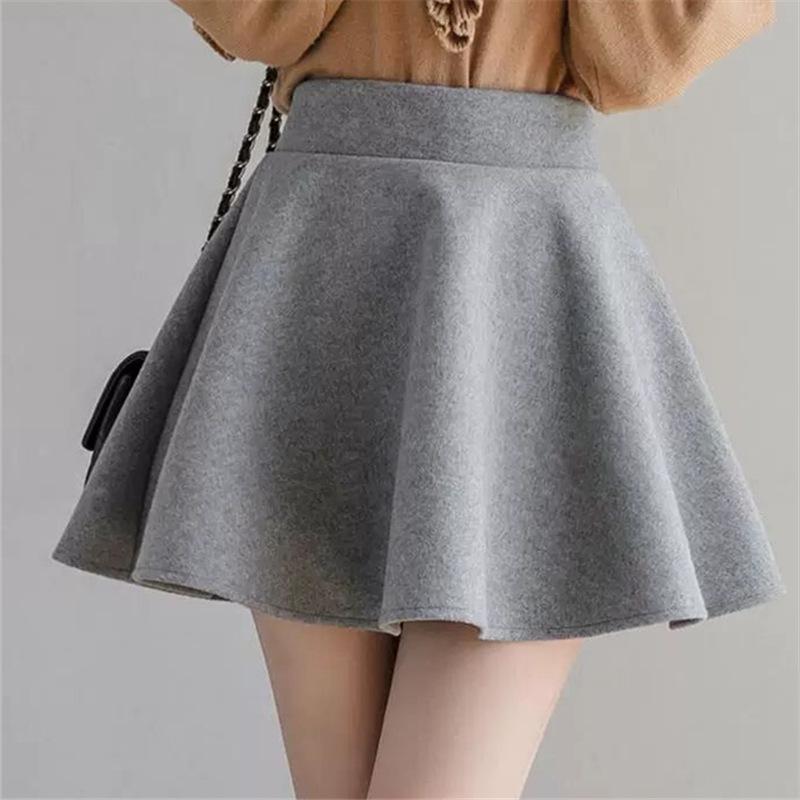 A-line High-Waisted Slim Black Knit Mini Skirt Pants for Autumn/Winter – Versatile Women s Outerwear One Size
A-line High-Waisted Slim Black Knit Mini Skirt Pants for Autumn/Winter – Versatile Women s Outerwear One Size