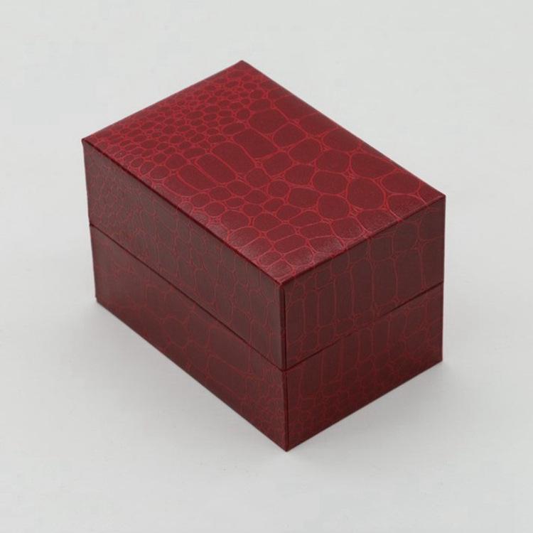 Минималистичная коробка для часов: Подарочная коробка для хранения и демонстрации наручных часов и ювелирных изделий
Минималистичная коробка для часов: Подарочная коробка для хранения и демонстрации наручных часов и ювелирных изделий