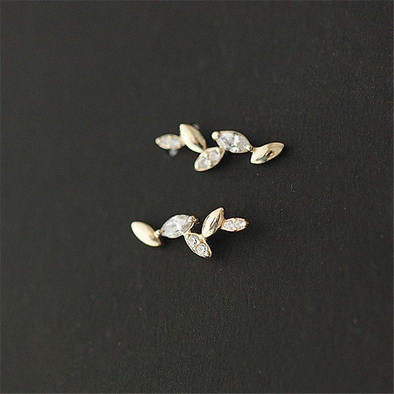 925 Sterling Silver Korean Irregular Olive Leaf Stud Earrings Women Light Luxury Wedding 14k Gold Plating Jewelry Gift Gold
925 Sterling Silver Korean Irregular Olive Leaf Stud Earrings Women Light Luxury Wedding 14k Gold Plating Jewelry Gift Gold