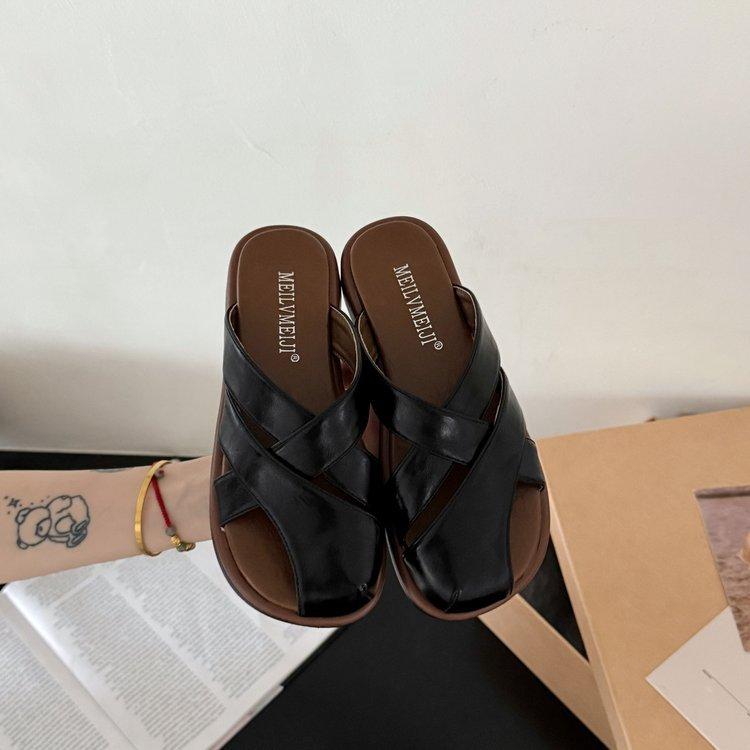 Baotou half slippers women s 2025 summer new retro lazy one-pedal outer wear flat-bottomed casual woven cool slippers 40 чорний
Baotou half slippers women s 2025 summer new retro lazy one-pedal outer wear flat-bottomed casual woven cool slippers 40 чорний
