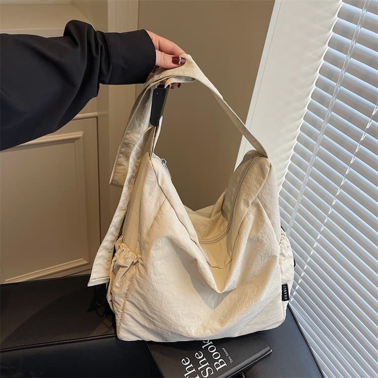 Large capacity drawstring tote bag women s versatile messenger bag бежевий
Large capacity drawstring tote bag women s versatile messenger bag бежевий