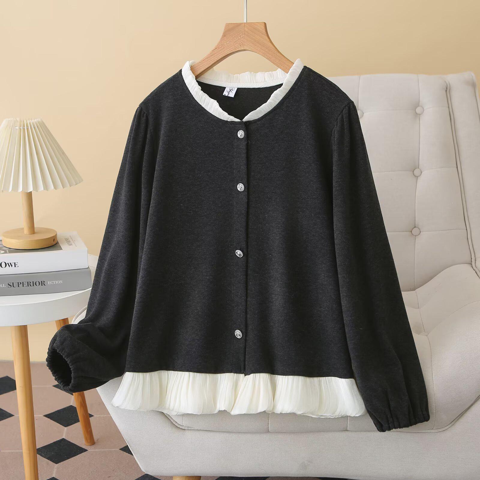 2026 Spring Women s Plus-Size Lace Collar Cardigan with Ruffle Hem and Patchwork Long Sleeves 4XL чорний колір сірий
2026 Spring Women s Plus-Size Lace Collar Cardigan with Ruffle Hem and Patchwork Long Sleeves 4XL чорний колір сірий