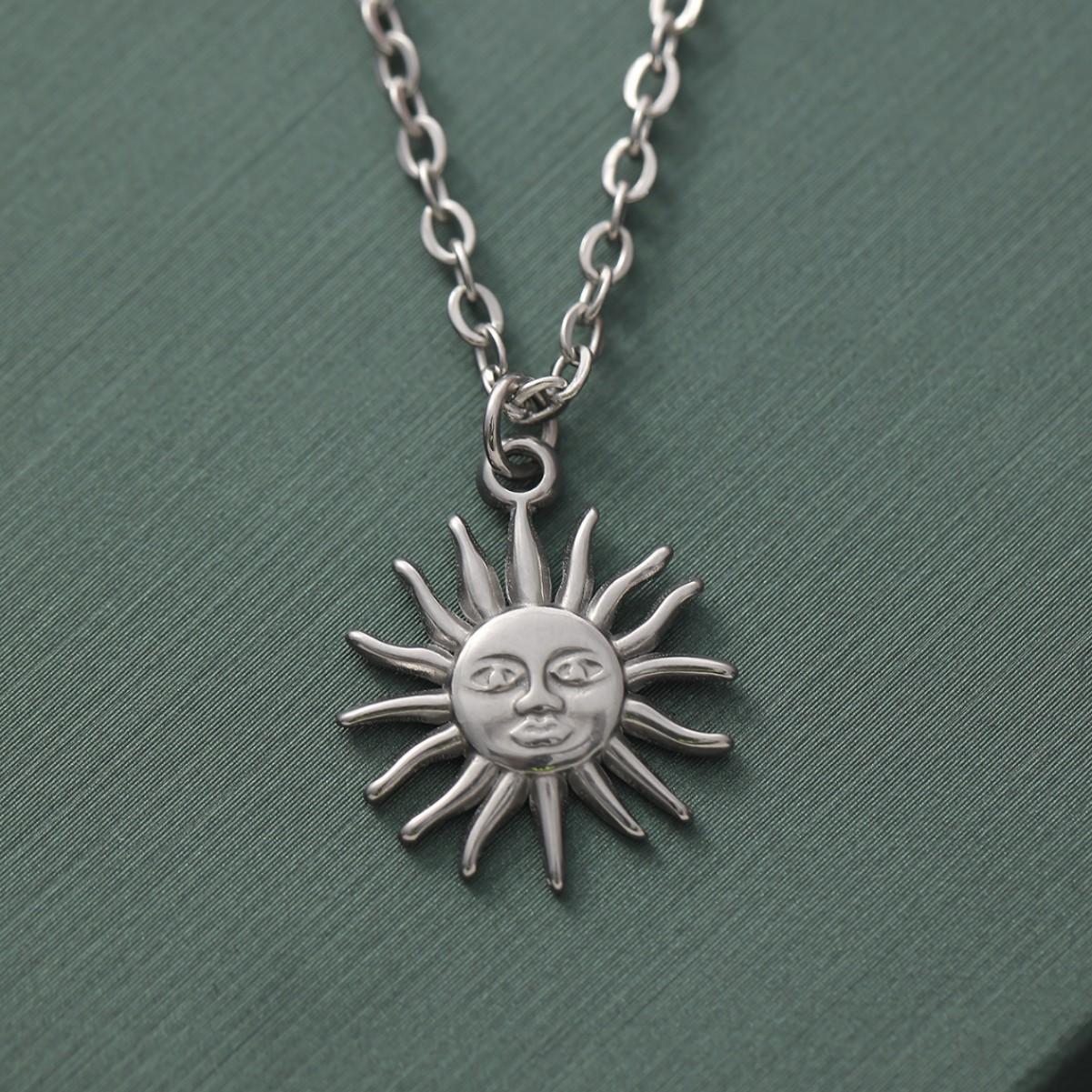 Bohemia Retro Abstract Sunflower Stainless Steel Pendant Necklace for Women Human Face Collar Chain Jewelry Accessories Gifts 41-50cm
Bohemia Retro Abstract Sunflower Stainless Steel Pendant Necklace for Women Human Face Collar Chain Jewelry Accessories Gifts 41-50cm