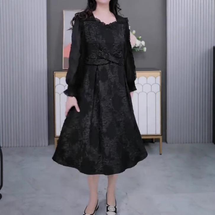 Spring 2025 Fashion Plus Size Suzhou Embroidery Jacquard Dress for Middle-Aged Women 2XL 140-160 jin
Spring 2025 Fashion Plus Size Suzhou Embroidery Jacquard Dress for Middle-Aged Women 2XL 140-160 jin