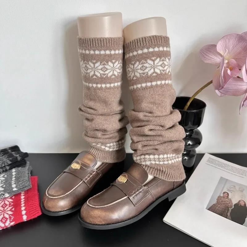 2025 New Autumn and Winter Korean Women s Socks Stacked Socks Knitted Snowflakes Slimming and Warm Calf Sleeves One Size
2025 New Autumn and Winter Korean Women s Socks Stacked Socks Knitted Snowflakes Slimming and Warm Calf Sleeves One Size