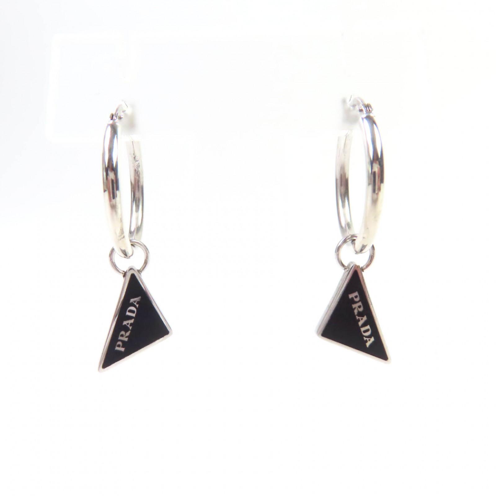 PRADA Pierce Symbol Pendant Pierce Black Silver AG925 Women 2JO750 Used
PRADA Pierce Symbol Pendant Pierce Black Silver AG925 Women 2JO750 Used