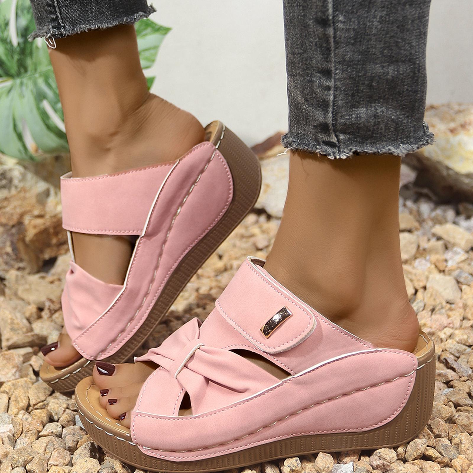 Hollow bow, one foot stomping thick soled slippers 43 рожевий
Hollow bow, one foot stomping thick soled slippers 43 рожевий