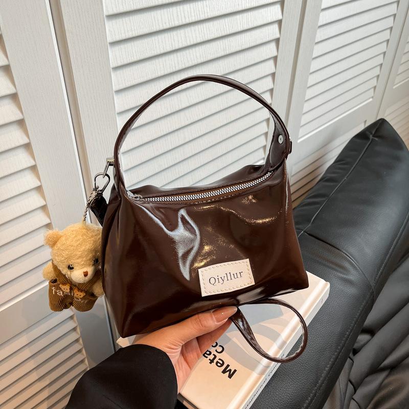 Модная портативная сумка через плечо, высококлассная джинсовая сумка-пельмень, нишевый дизайн, универсальный женский трендовый рюкзак Without pendant
Модная портативная сумка через плечо, высококлассная джинсовая сумка-пельмень, нишевый дизайн, универсальный женский трендовый рюкзак Without pendant