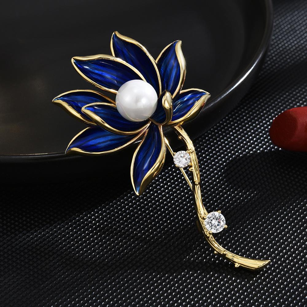 Women s Light Luxury Design Elegant Flower Brooch Fashionable And Versatile Niche Design Sense Brooch Daily Accessories
Women s Light Luxury Design Elegant Flower Brooch Fashionable And Versatile Niche Design Sense Brooch Daily Accessories