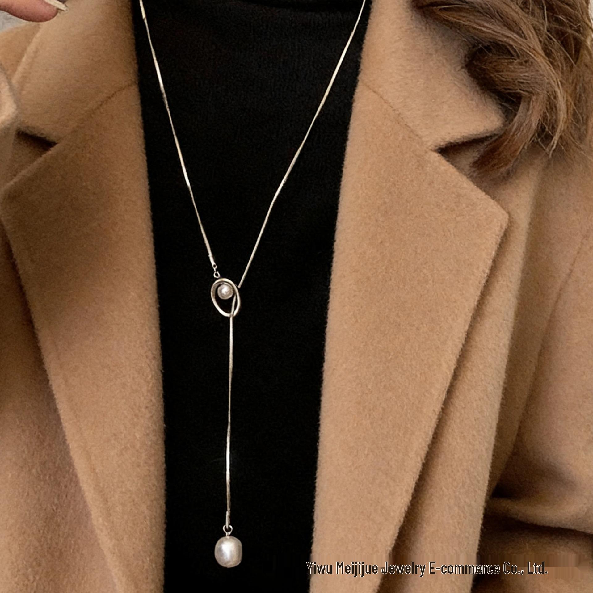 Vintage Pearl Gold Sweater Necklace: Adjustable, High-End, Versatile Women s Accessory for Autumn and Winter. Standard срібний
Vintage Pearl Gold Sweater Necklace: Adjustable, High-End, Versatile Women s Accessory for Autumn and Winter. Standard срібний