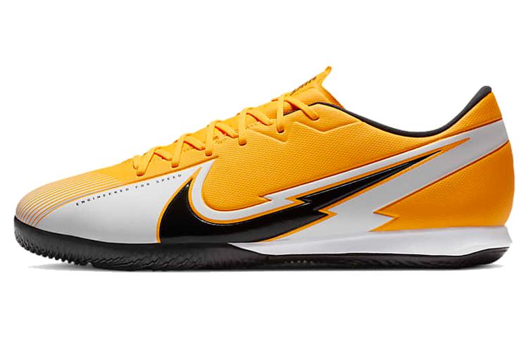 Nike Mercurial Vapor 13 Academy Ic Для закритих приміщень Чорний Жовтий AT7993-801 40.5
Nike Mercurial Vapor 13 Academy Ic Для закритих приміщень Чорний Жовтий AT7993-801 40.5