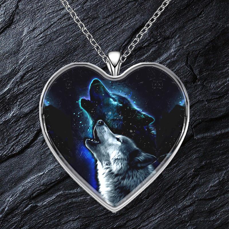 Стильное крутое колье в форме сердечка 
Стильное крутое колье в форме сердечка