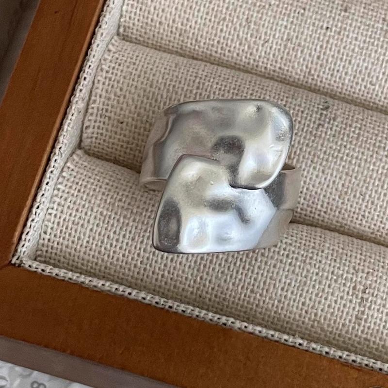 Copper Minimalist Artistic Ring For Women With Unique Hammered Texture In Design Modern
Copper Minimalist Artistic Ring For Women With Unique Hammered Texture In Design Modern