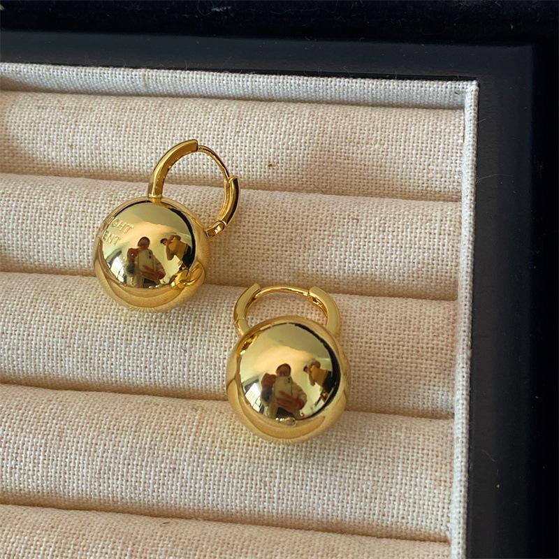 Металлические серьги-пусеты в стиле корейского блогера – Модные золотистые и серебристые маленькие круглые серьги золотой
Металлические серьги-пусеты в стиле корейского блогера – Модные золотистые и серебристые маленькие круглые серьги золотой