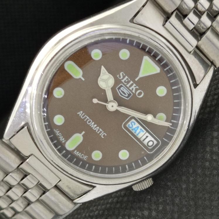 Б/У винтажные часы SEIKO 5 AUTOMATIC 7S26A JAPAN MENS D/D BROWN 612-a319042-9 SKU612-a319042
Б/У винтажные часы SEIKO 5 AUTOMATIC 7S26A JAPAN MENS D/D BROWN 612-a319042-9 SKU612-a319042