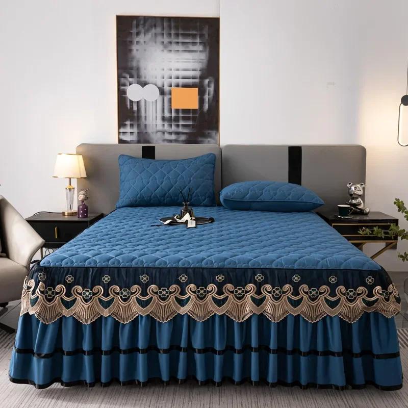 Elegant Quilted Padded Bedskirt King Size Bedspread Anti-Slip Bedspread 180x220cm
Elegant Quilted Padded Bedskirt King Size Bedspread Anti-Slip Bedspread 180x220cm