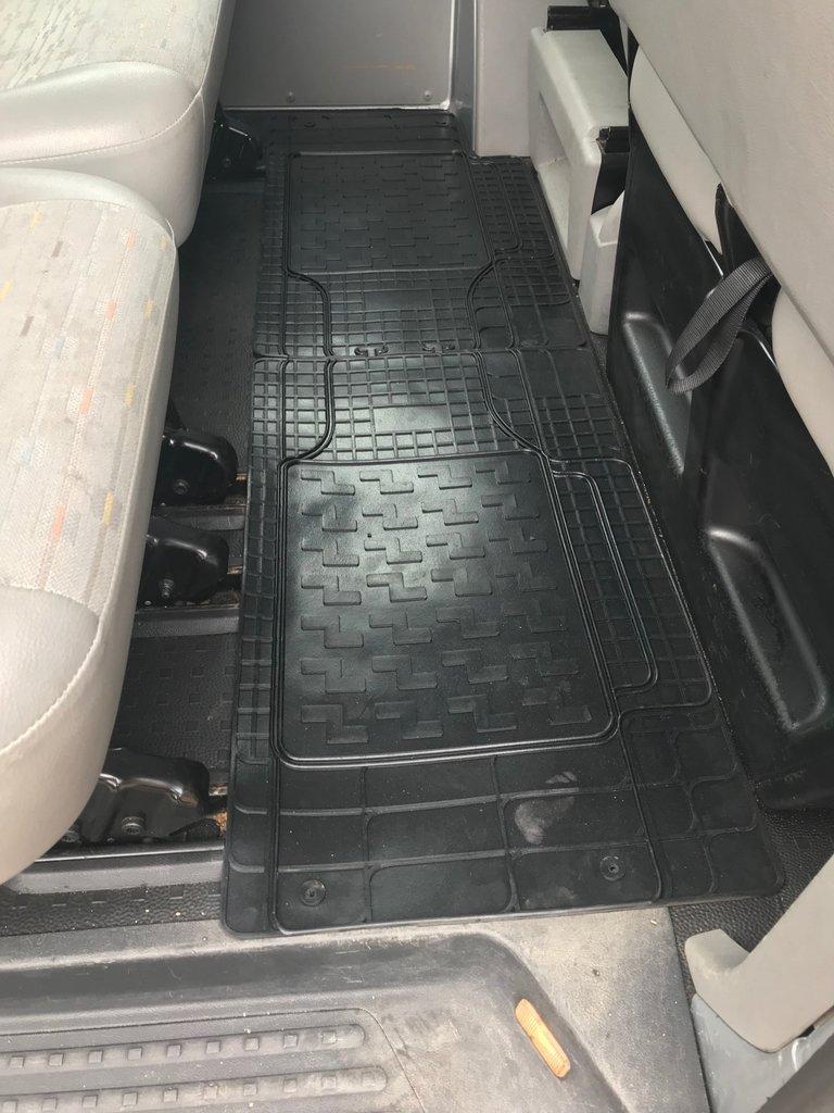 Задні килимки (2 шт, Polytep) для Volkswagen T5 Transporter 2003-2010 рр.
Задні килимки (2 шт, Polytep) для Volkswagen T5 Transporter 2003-2010 рр.