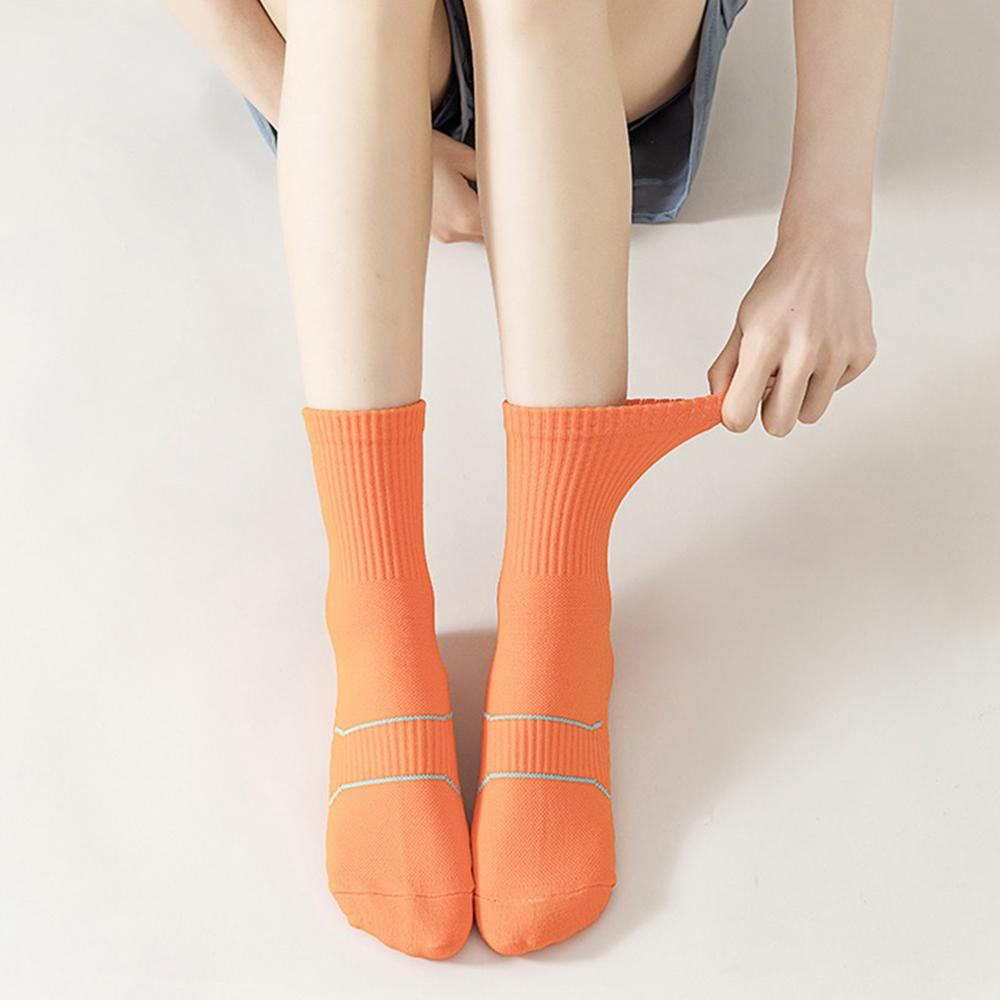 Sweat Absorption Sports Socks Breathable Women Stocking Running Long Socks Outdoor Hiking Camping серый
Sweat Absorption Sports Socks Breathable Women Stocking Running Long Socks Outdoor Hiking Camping серый