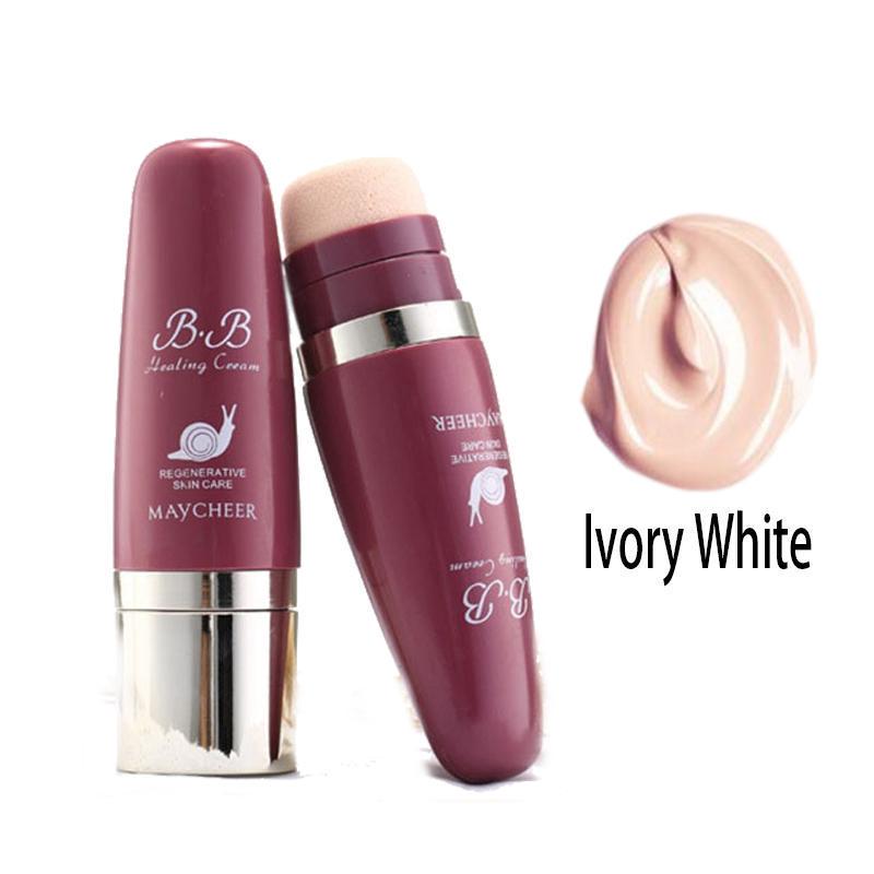 Woman Makeup Snail Essence Multi Effect BB Cream Foundation Oil-control Base Face Liquid Foundation Cream 01 lvory white
Woman Makeup Snail Essence Multi Effect BB Cream Foundation Oil-control Base Face Liquid Foundation Cream 01 lvory white