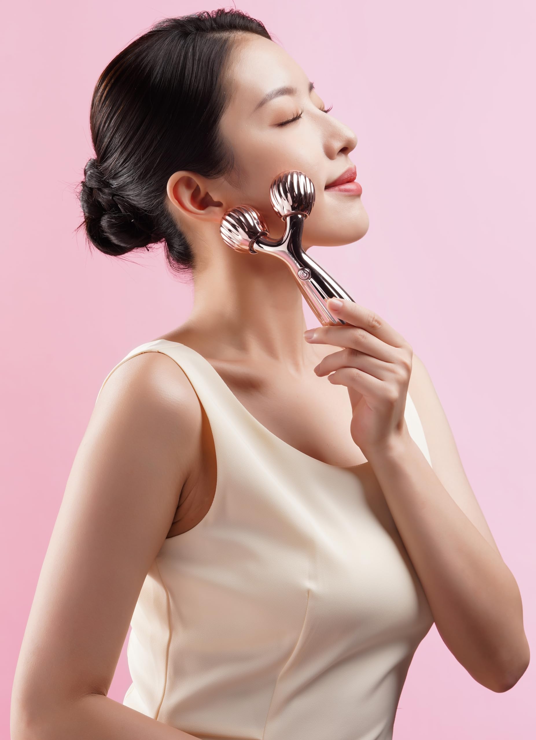 Beauty Roller Brilliant V Facial Roller Face Body Small Face Roller Face Care Body Roller Swelling Face Roller Cutlet
Beauty Roller Brilliant V Facial Roller Face Body Small Face Roller Face Care Body Roller Swelling Face Roller Cutlet