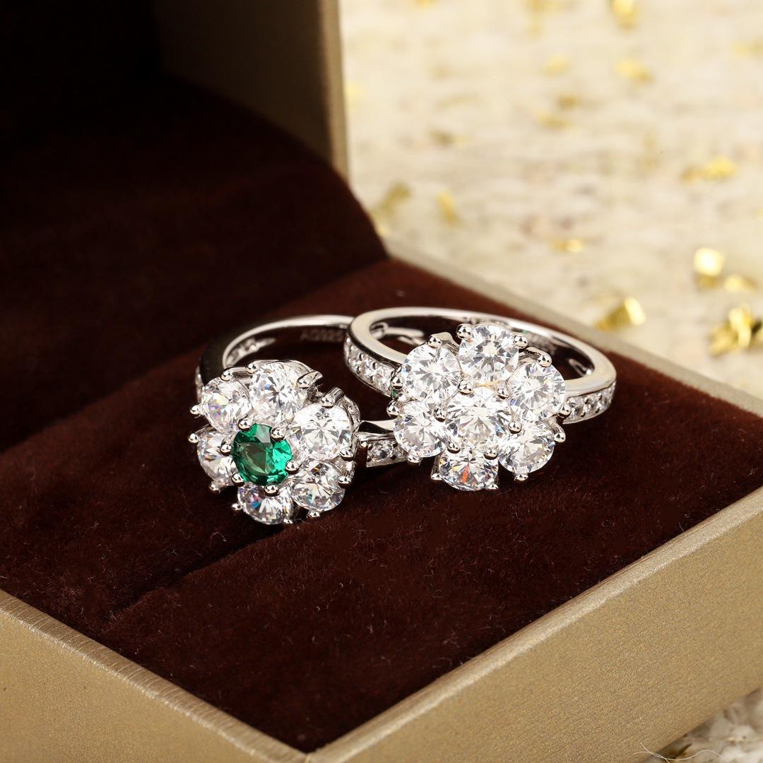 Кольцо с изумрудным цветком, женское, нишевое, премиум-класса, легкое, роскошное, цветочное кольцо, серебро 925 пробы No. 6 белый
Кольцо с изумрудным цветком, женское, нишевое, премиум-класса, легкое, роскошное, цветочное кольцо, серебро 925 пробы No. 6 белый