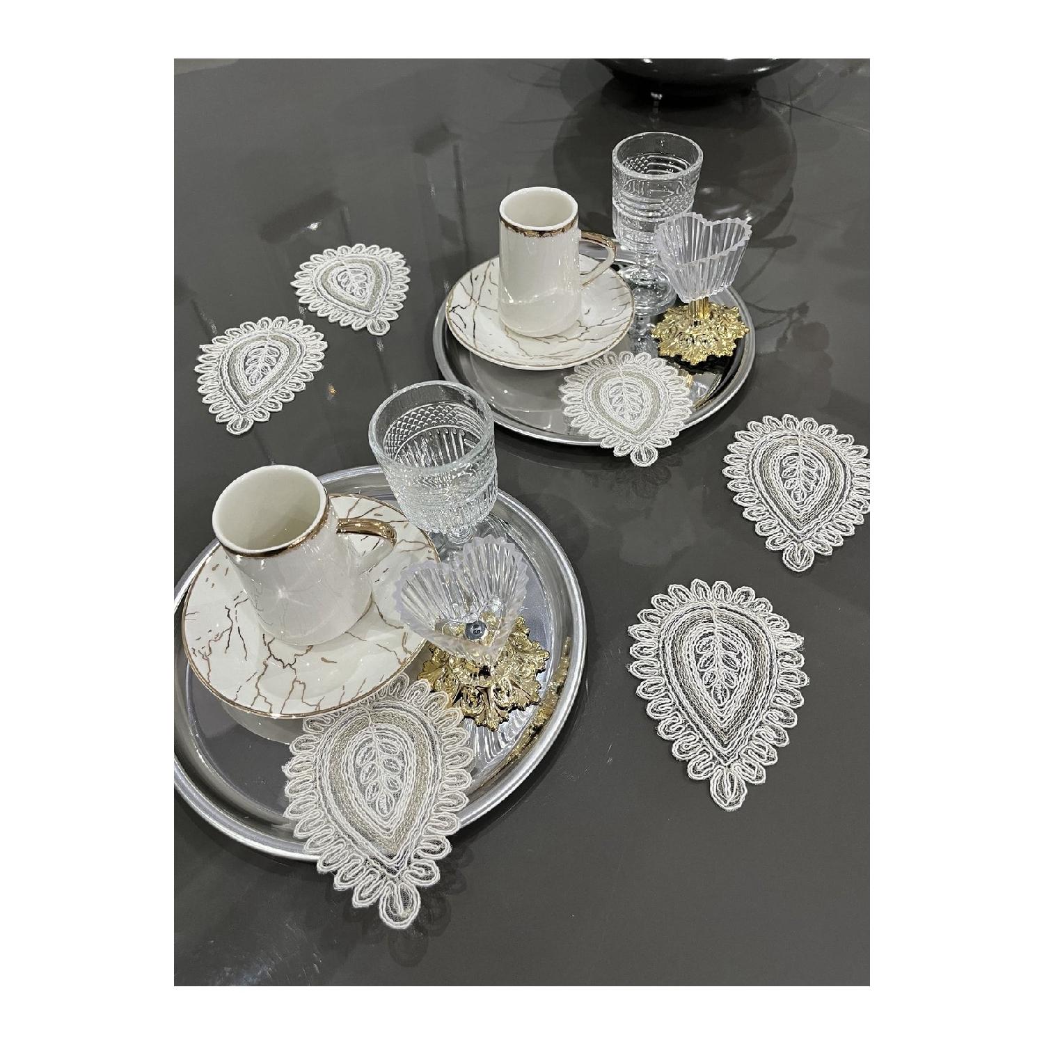 Alya Model Decorative Guipure Lace Set Of 6 Coffee Cocktail Presentation Napkins вершковий
Alya Model Decorative Guipure Lace Set Of 6 Coffee Cocktail Presentation Napkins вершковий