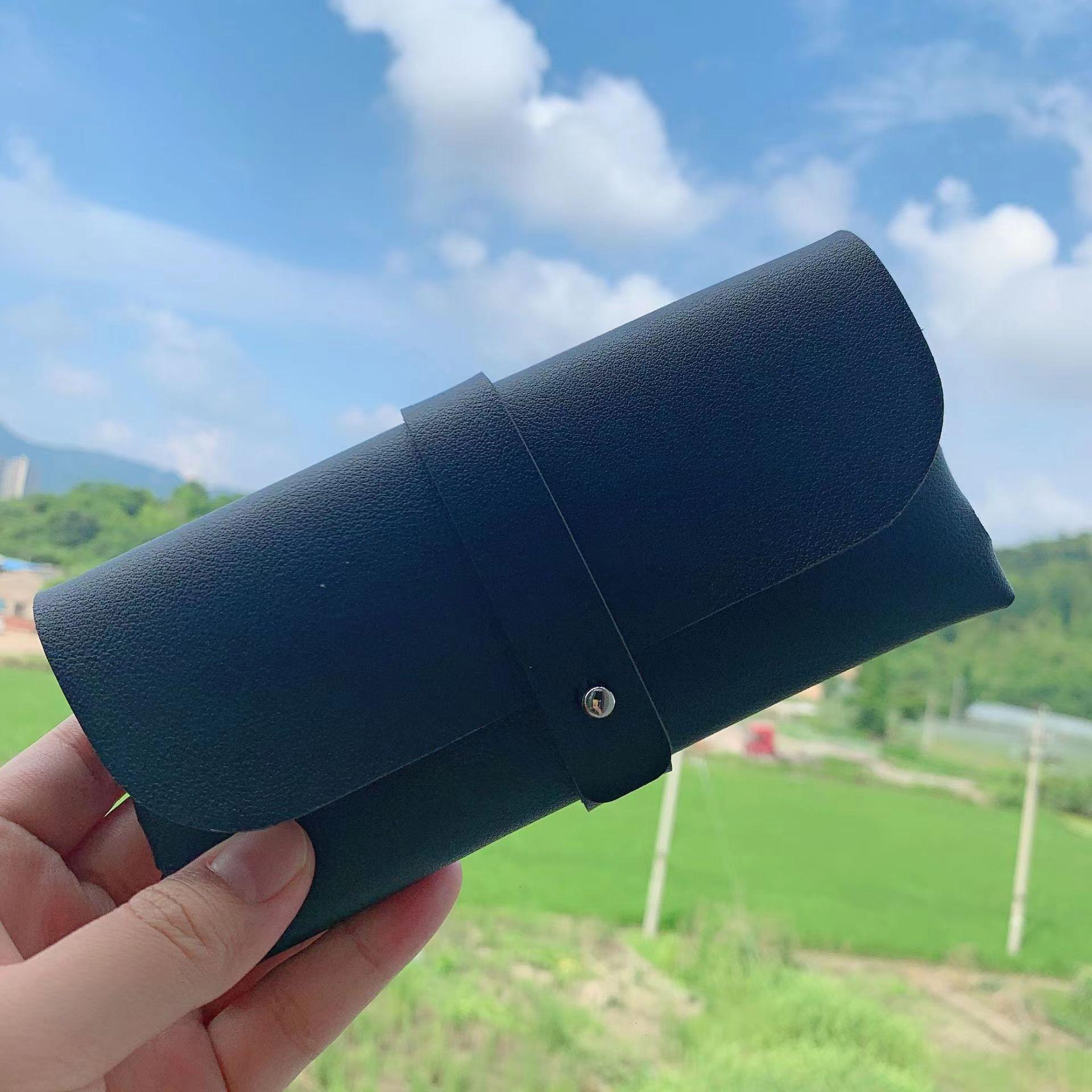 Нові Ретро Квадратні Стімпанк Металеві Сонцезахисні Окуляри - Універсальний Європейський та Американський Стиль
Нові Ретро Квадратні Стімпанк Металеві Сонцезахисні Окуляри - Універсальний Європейський та Американський Стиль