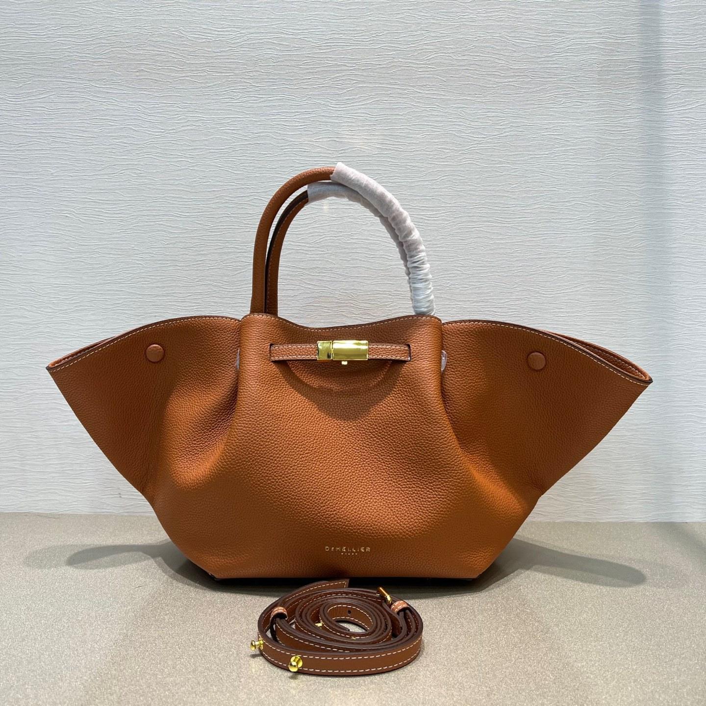 French niche design leather wing bag 2025 new high-end versatile handbag single shoulder crossbody lady bag base length 22 коричневый
French niche design leather wing bag 2025 new high-end versatile handbag single shoulder crossbody lady bag base length 22 коричневый