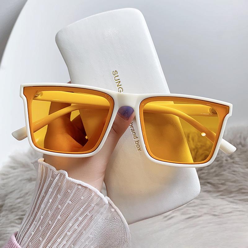 Поляризованные солнцезащитные очки Trend Personality Box, солнцезащитные очки Little Red Book Tik Tok с УФ-защитой для мужчин и женщин
Поляризованные солнцезащитные очки Trend Personality Box, солнцезащитные очки Little Red Book Tik Tok с УФ-защитой для мужчин и женщин