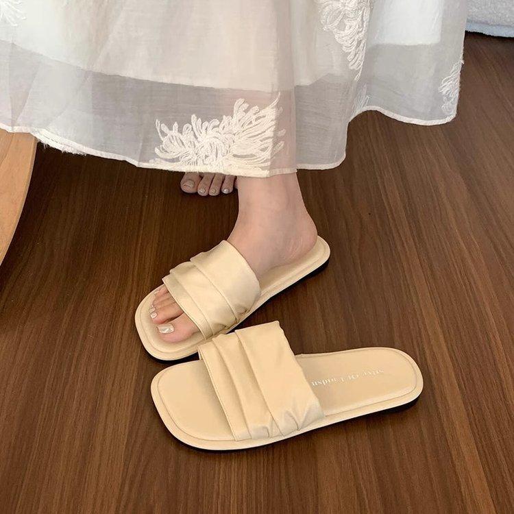 French beautiful flat-bottomed cool slippers women s summer wear 2025 new models with skirts beach vacation one-word sandals 40
French beautiful flat-bottomed cool slippers women s summer wear 2025 new models with skirts beach vacation one-word sandals 40