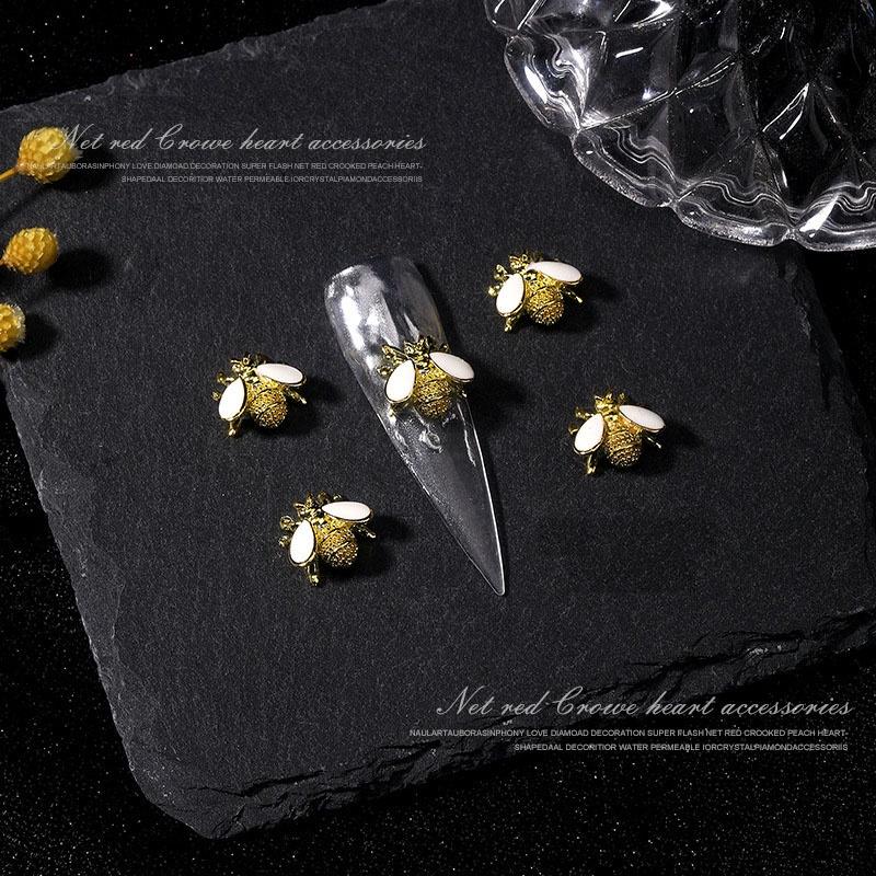 10шт ретро золото серебро панк стиль сплава украшения для ногтей пчела металлические украшения для ногтей серебряный
10шт ретро золото серебро панк стиль сплава украшения для ногтей пчела металлические украшения для ногтей серебряный