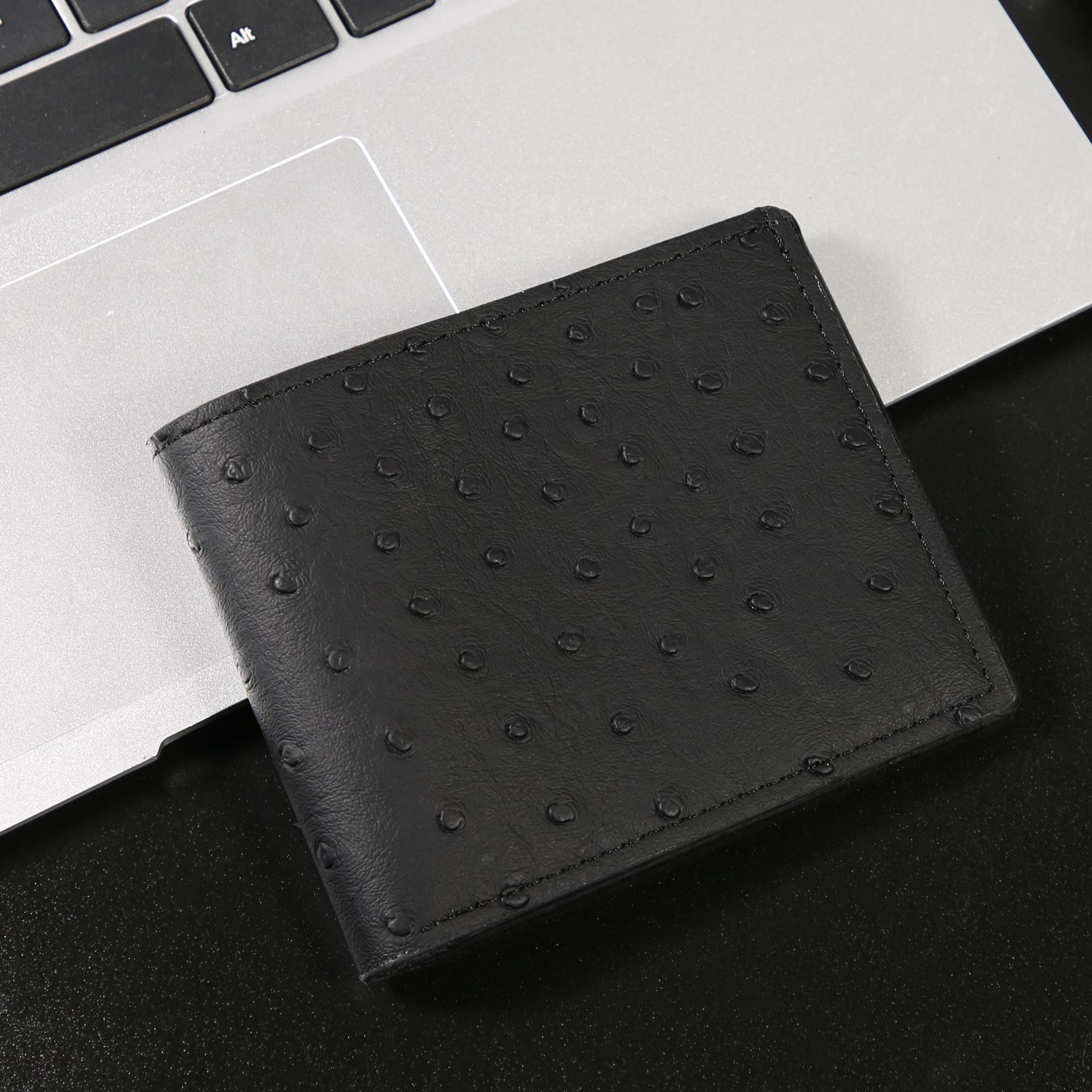 Мужской кошелек из ПУ кожи с узором под страуса: Зажим для денег и держатель для карт чёрный
Мужской кошелек из ПУ кожи с узором под страуса: Зажим для денег и держатель для карт чёрный