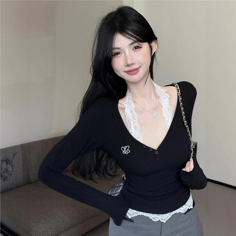 Women s Black Long-Sleeve V-Neck Lace Knit Top - Slim Fit, Two-Piece Look, Spring/Fall Style XL
Women s Black Long-Sleeve V-Neck Lace Knit Top - Slim Fit, Two-Piece Look, Spring/Fall Style XL
