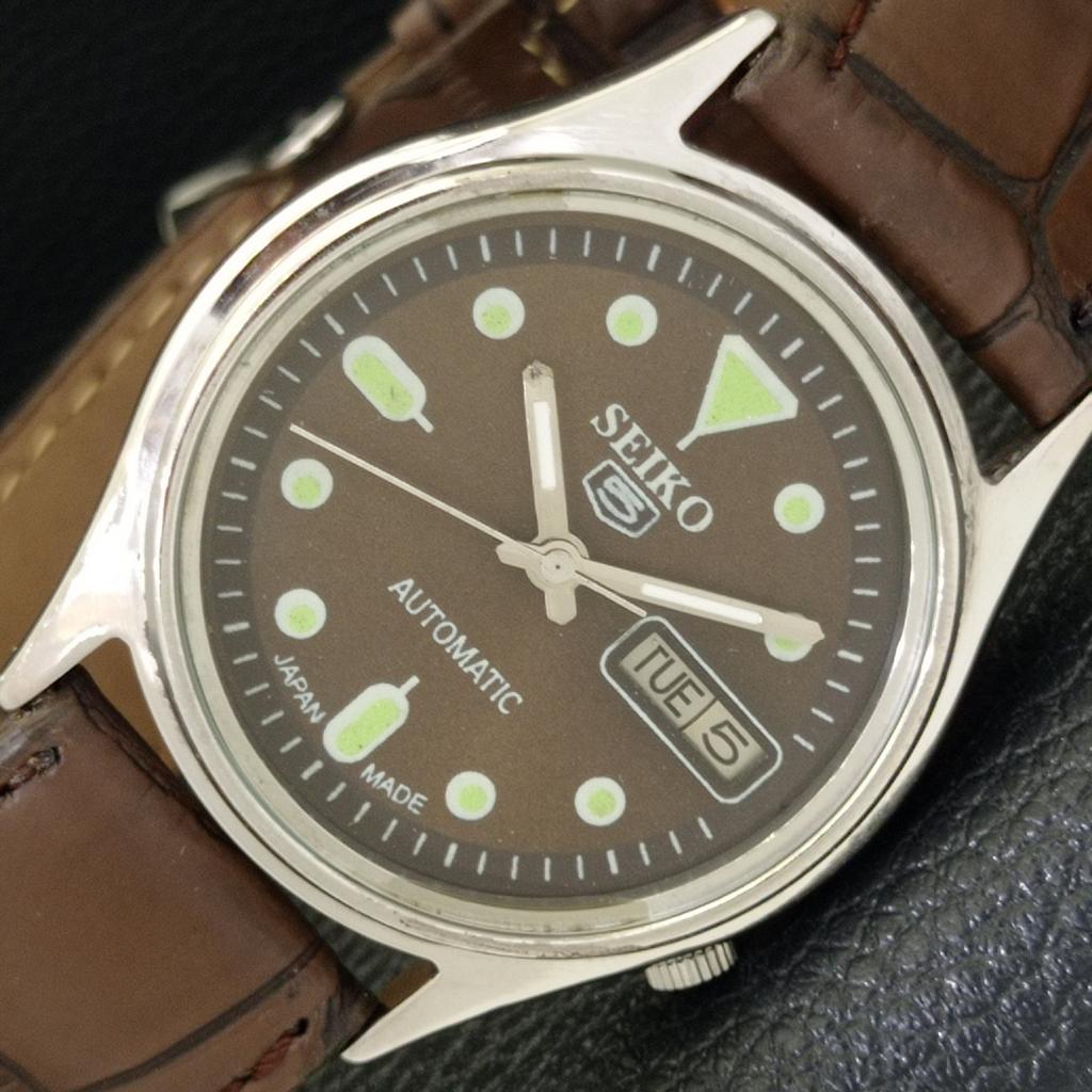 Б/У винтажные мужские часы SEIKO 5 AUTOMATIC 7019A из Японии с коричневым циферблатом a434956-2 R122-a434956
Б/У винтажные мужские часы SEIKO 5 AUTOMATIC 7019A из Японии с коричневым циферблатом a434956-2 R122-a434956